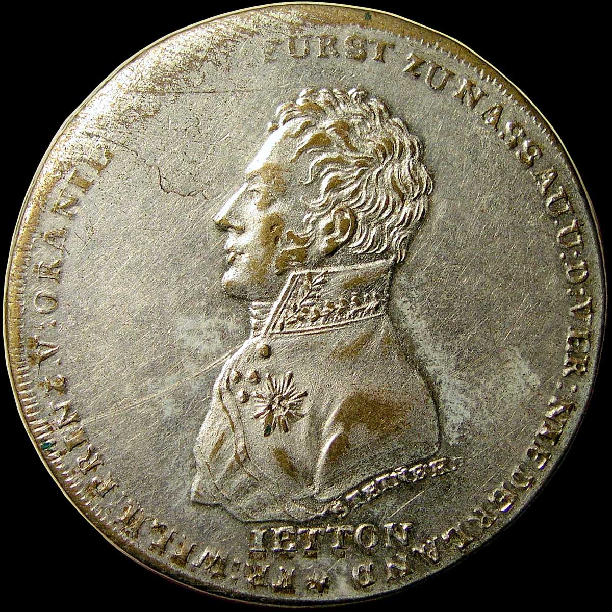 Obverse detail...